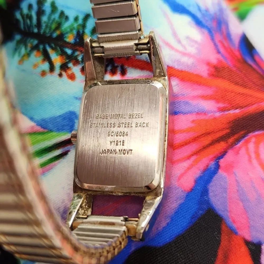 Nine & Company Watch - Picture 7 of 7